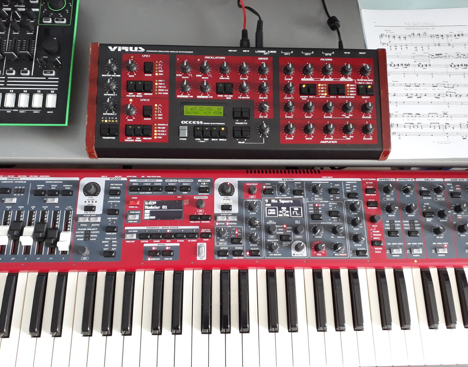 Access Virus A nord stage 3 roland tr8